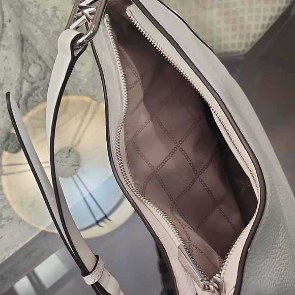 Michael KORS Kensington Large Pebbled Leather Hobo Shoulder Bag WHITE - Picture 12 of 14